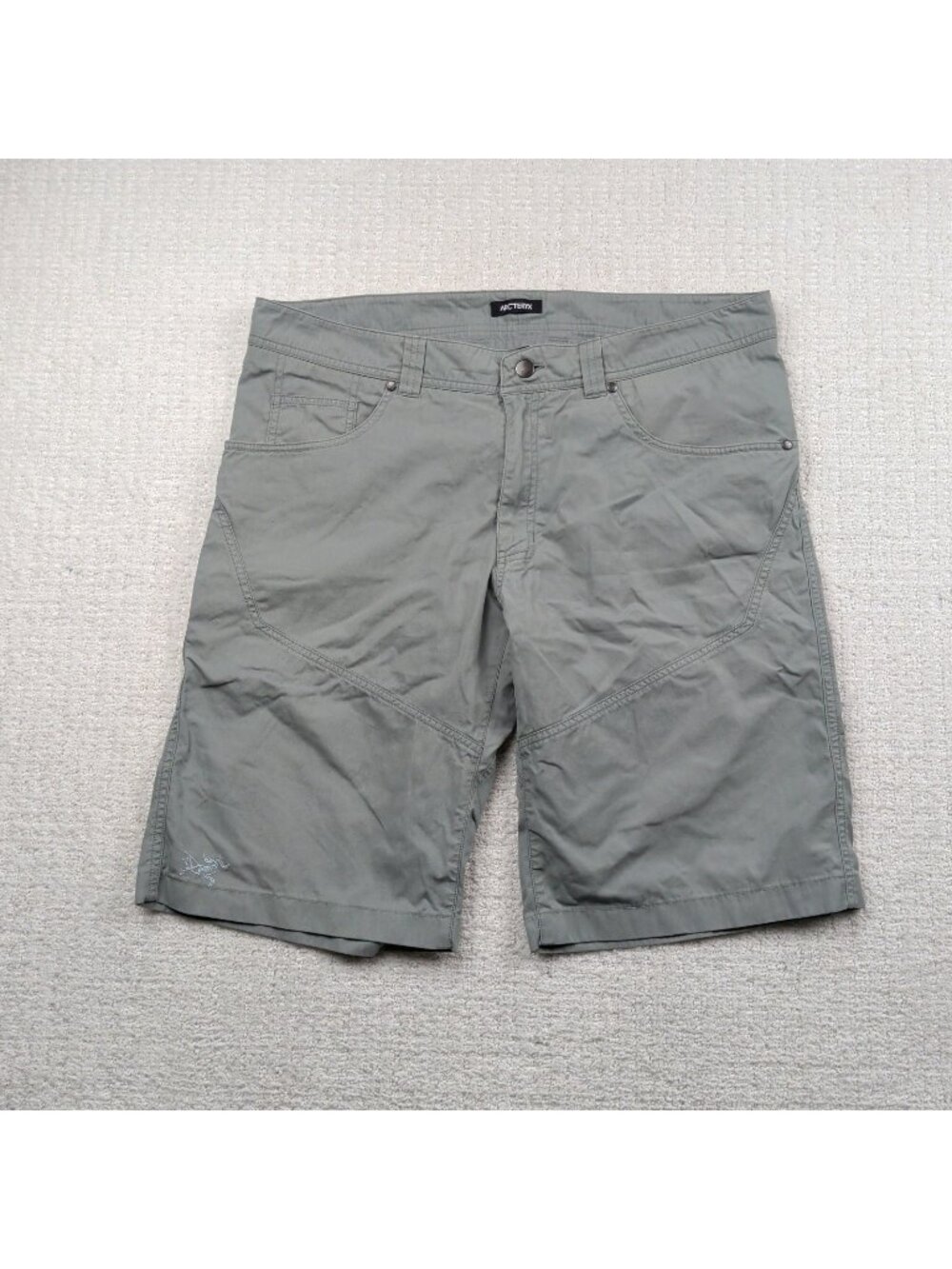 Y2K Arc'Teryx Hike / Climb Cargo Shorts Men 36 Utility 90s Gorpcore Gray Baggy